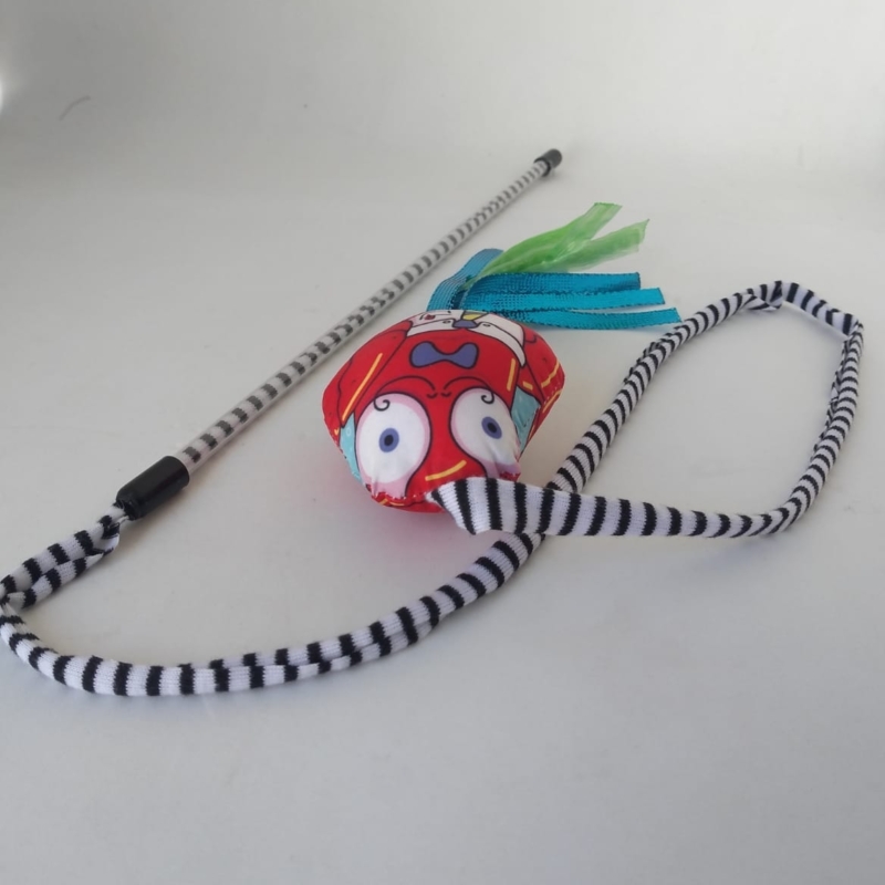 Alternative view of Varita Grillo Y Pez Blondi